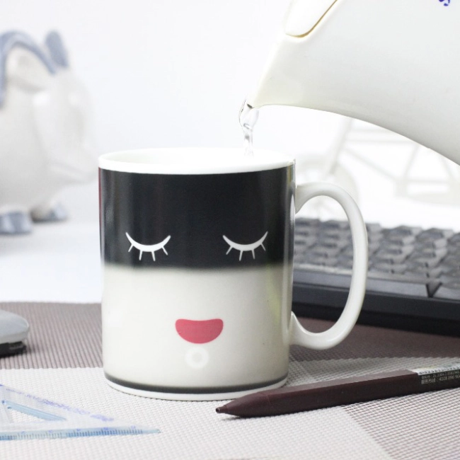 чашка з малюнком що змінюється від температури