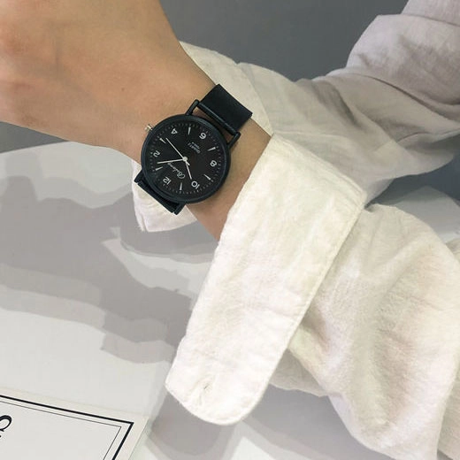 наручний годинник, що світиться