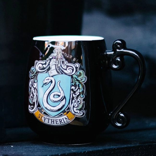 чашка слизерин