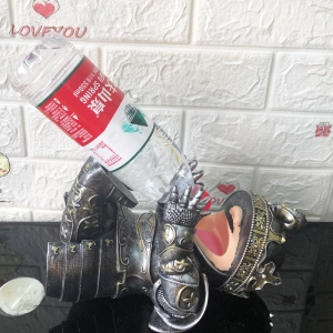 Підставка для пляшки на стіл Лицар підставка для пляшки на стіл