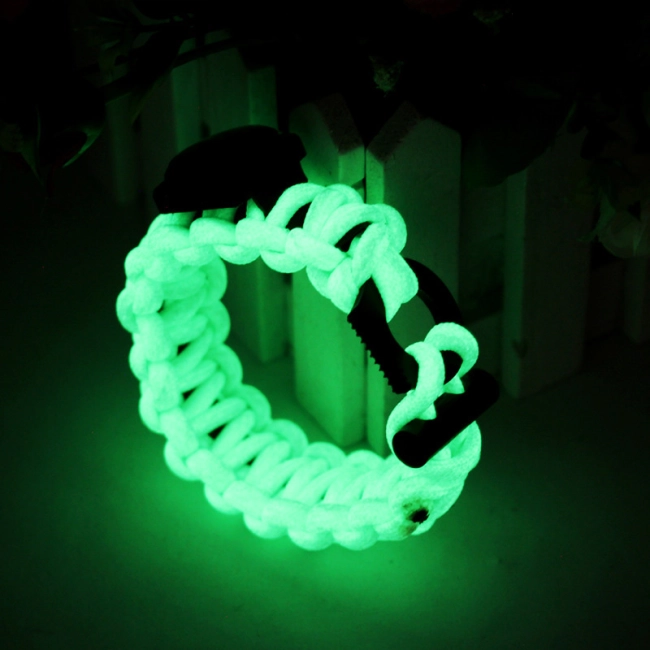 браслет, що світиться у темряві