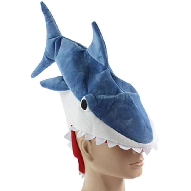 Шапка голова акулы