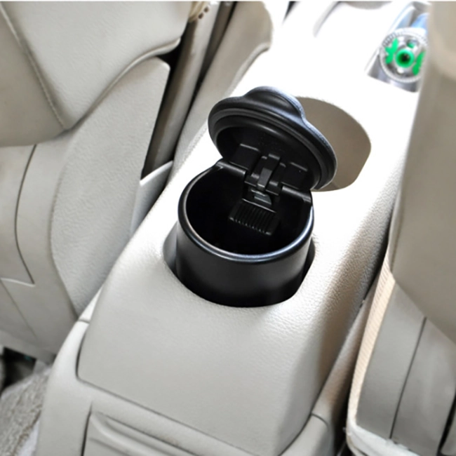 попільничка з підсвіткою в підсклянник для автомобіля