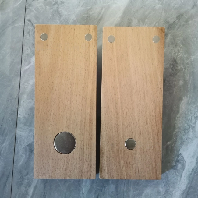 настінна відкривалка для пива