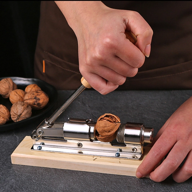 Орехокол для орехов