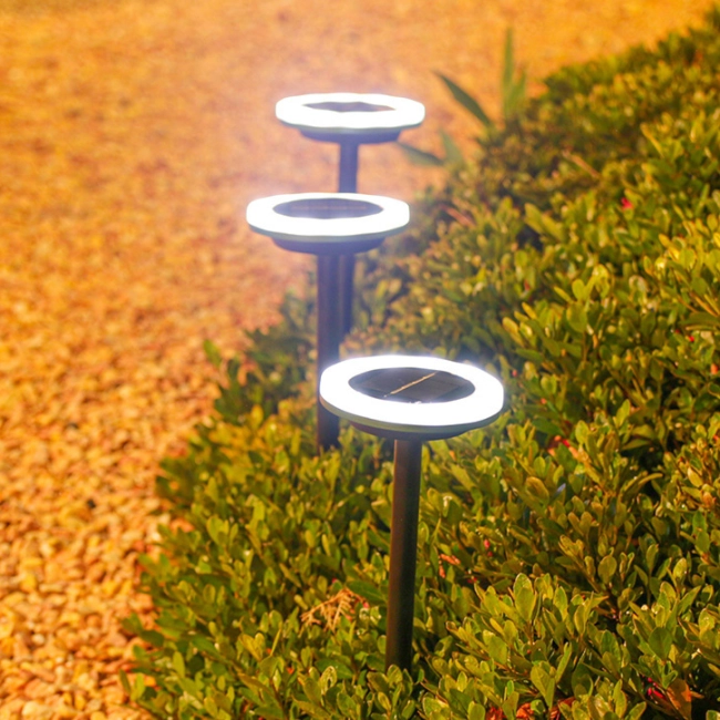 Світлодіодний світильник на сонячній панелі