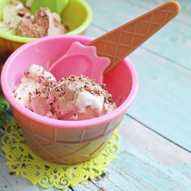 стаканчик з ложкою для морозива