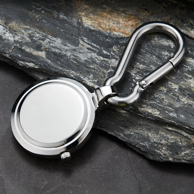 На карабіні годинник тактичний