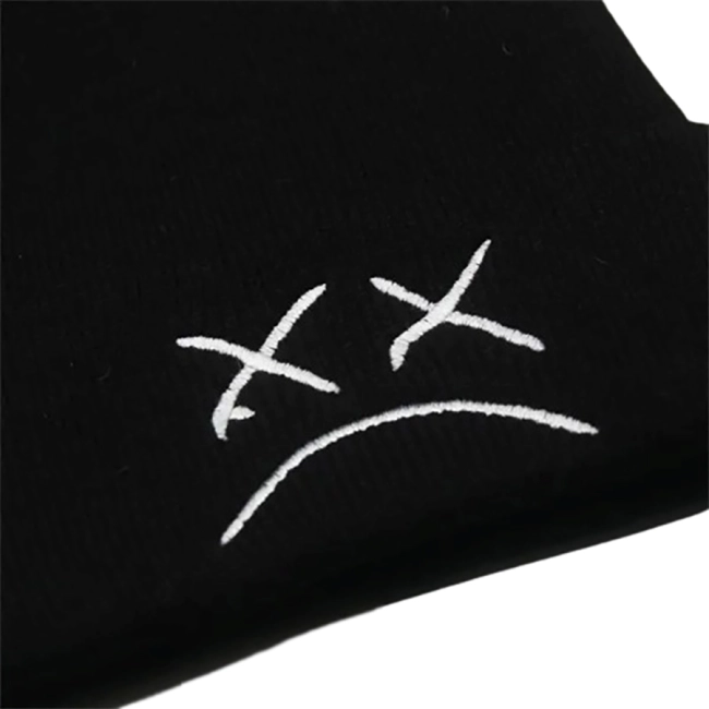 шапка-біні з вишивкою