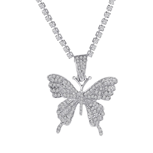 Кулон в виде бабочки