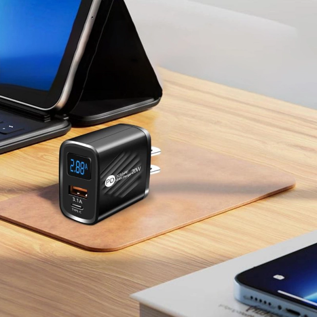 зарядный блок для смартфона