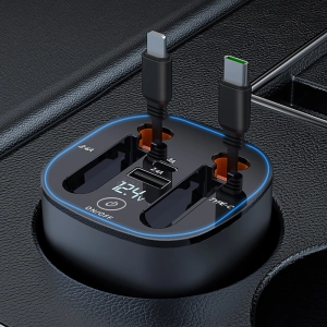 автомобильная зарядка с кабелями