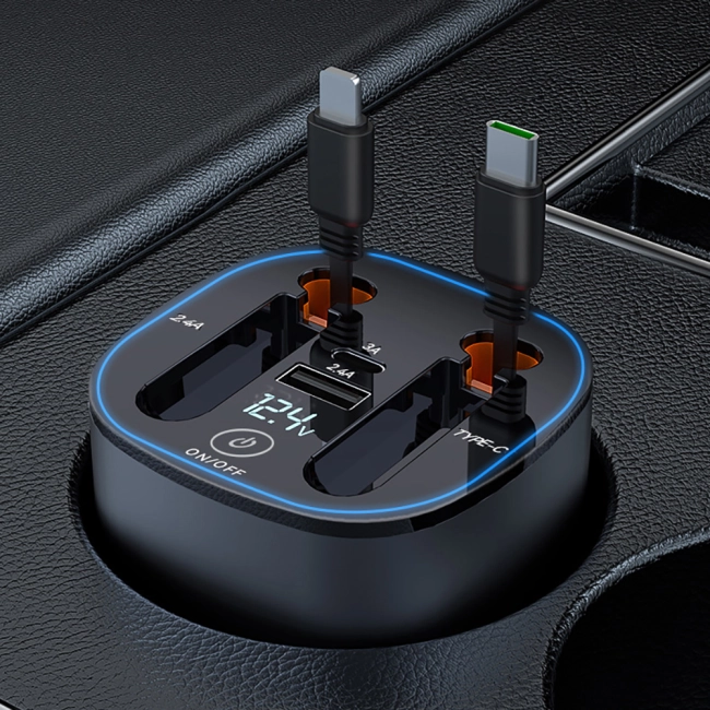 автомобильная зарядка с кабелями