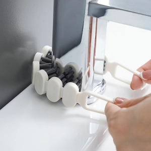 щетка для мытья крана