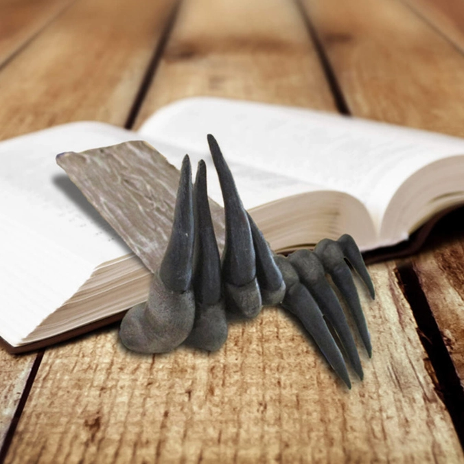 Книжкова закладка Рука