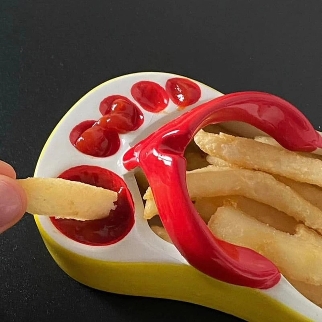 тарілка для картоплі і соусів