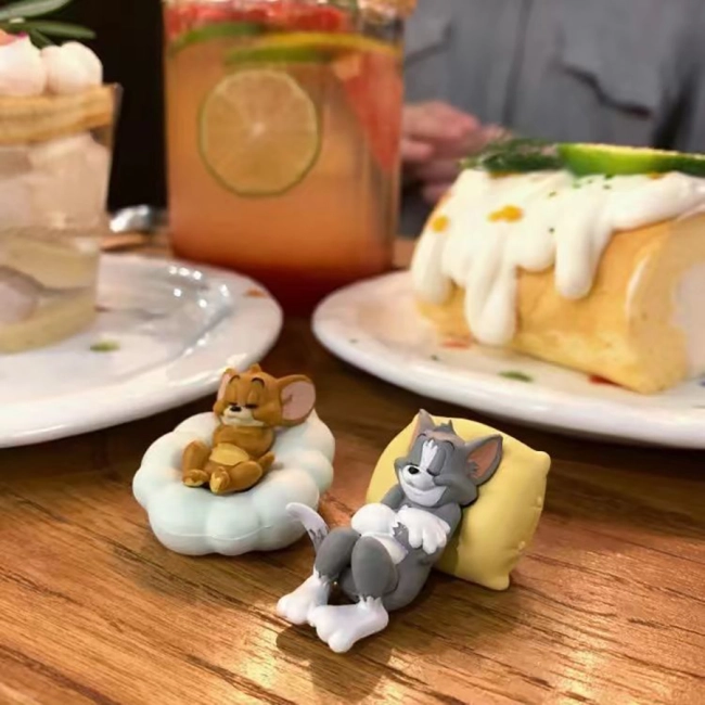 фігурка тома і джеррі