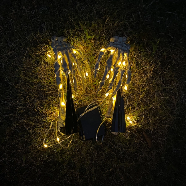 Сяючі руки скелета