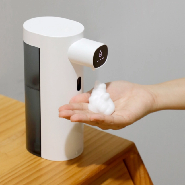 Сенсорний диспенсер для пінного мила