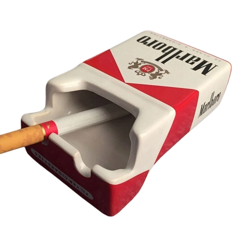 Пепельница пачка сигарет