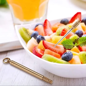 Металлическая зубочистка