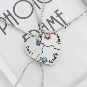 Кулон для троих лучших подруг Кулон для троих