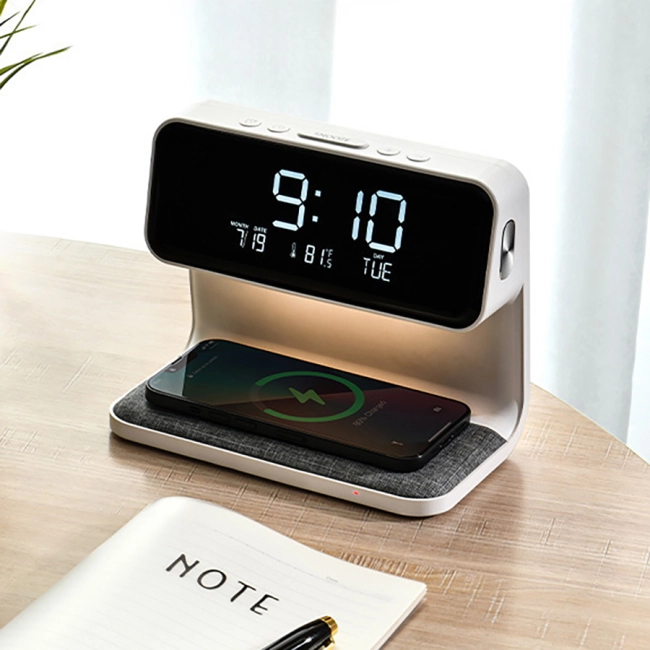 часы с беспроводной зарядкой для телефона