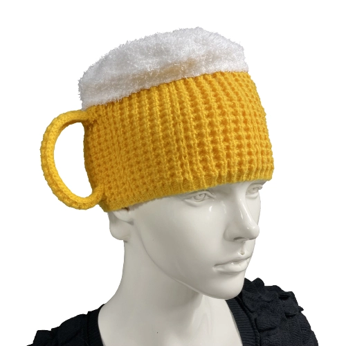 Шапка в виде пива