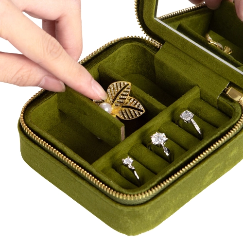 Маленькая шкатулка под украшения