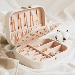 шкатулка для украшений и бижутерии