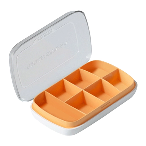 Емкость с отделениями для лекарств