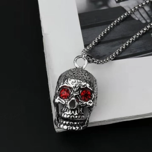 Подвеска с черепом. Кулон с черепом. Подвеска в виде черепа