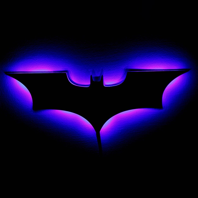 світильник бетмен на стіну