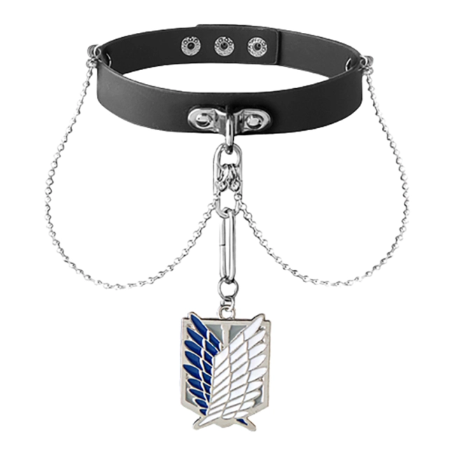 кулон з attack on titan