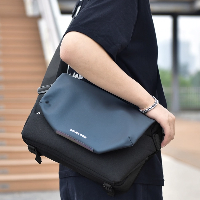 Мужская сумка с ремнем