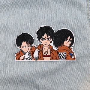 нашивка атака титанов