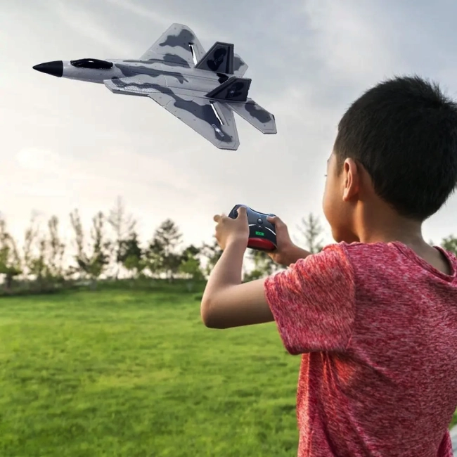 Радиоуправляемый самолет