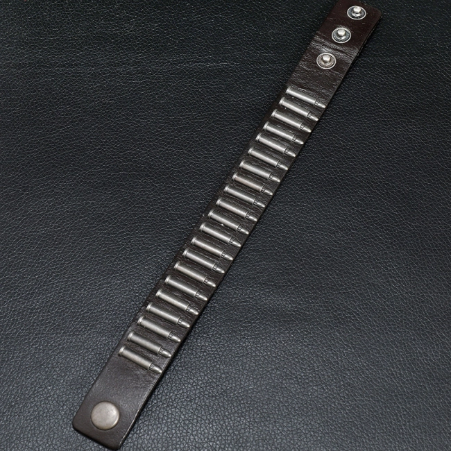 браслет з патронів