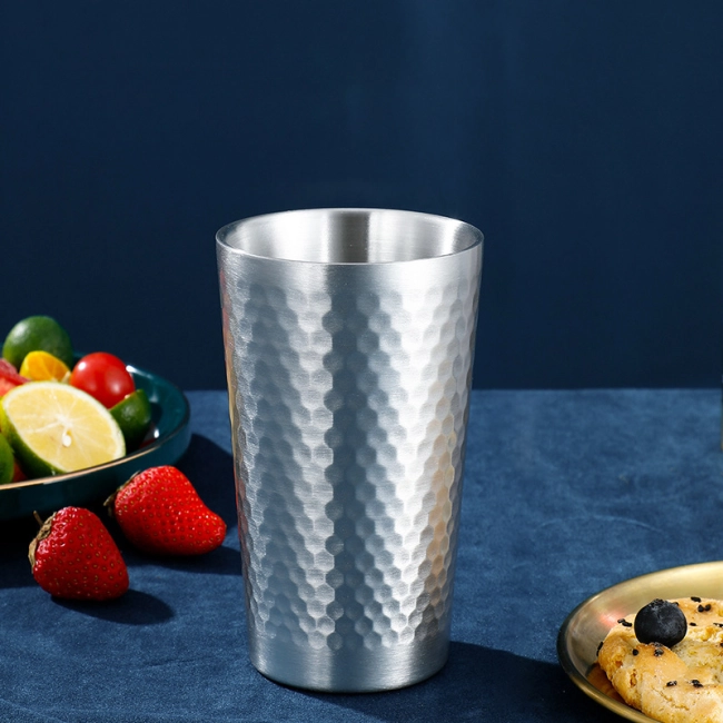 Металевий стакан для коктейлів