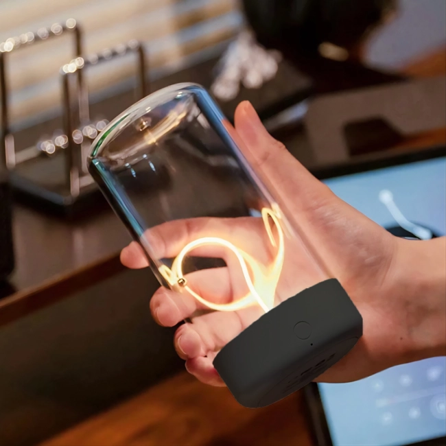 светильник с магнитным светом