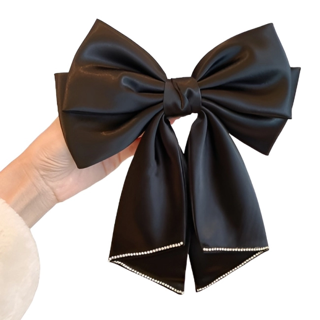 Заколка в виде банта