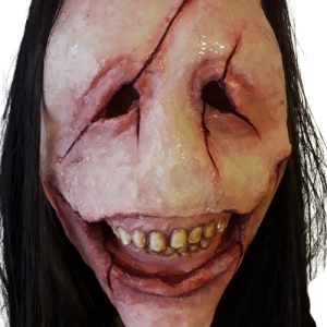 Маска страшної жінки з довгим волоссям Маска страшної жінки