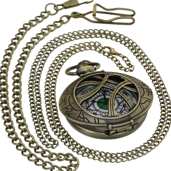 Маленькие часы на цепочке