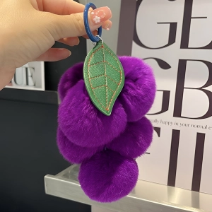 Брелок з хутром Виноград Брелок з хутром