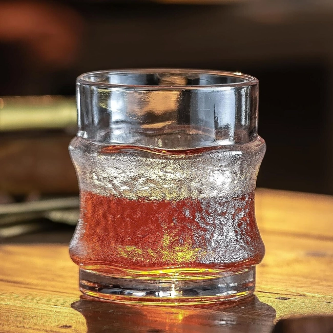 стакан для алкогольних напоїв