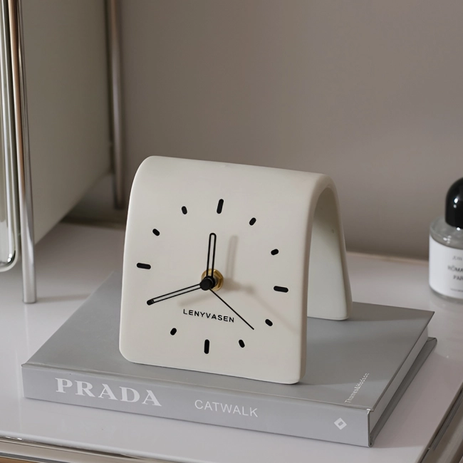 Настольные керамические часы