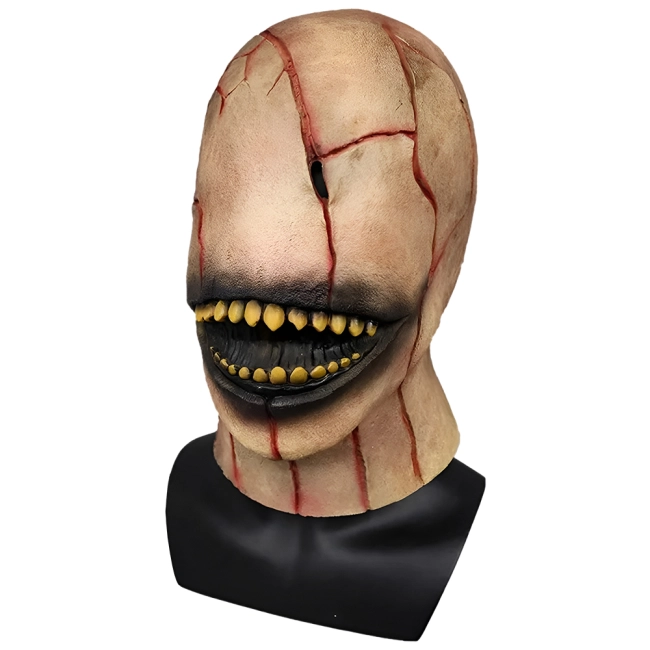 страшная маска для Хэллоуина