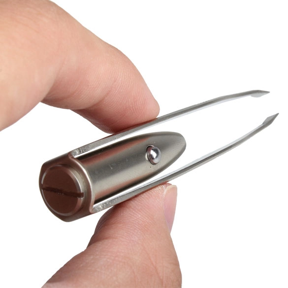 щипчики для брів з підсвіткою