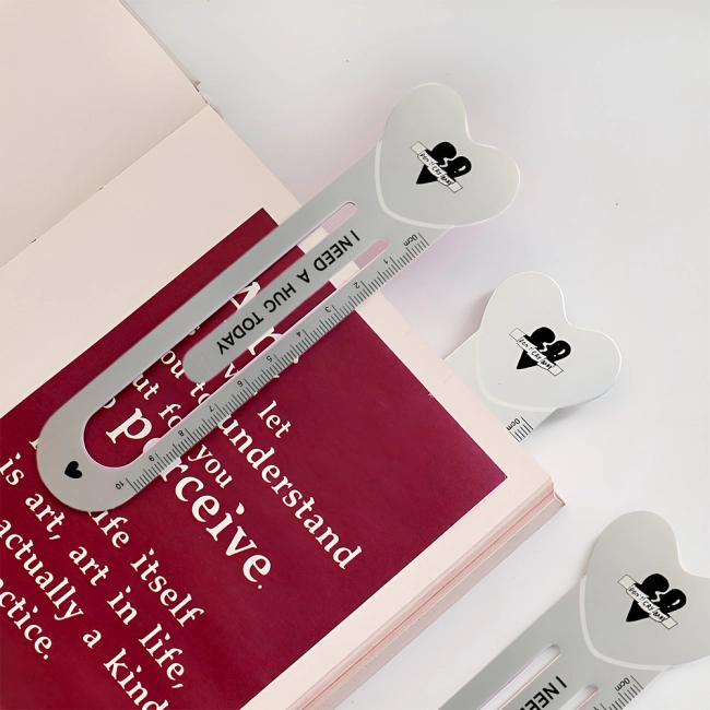 лінійка для книг