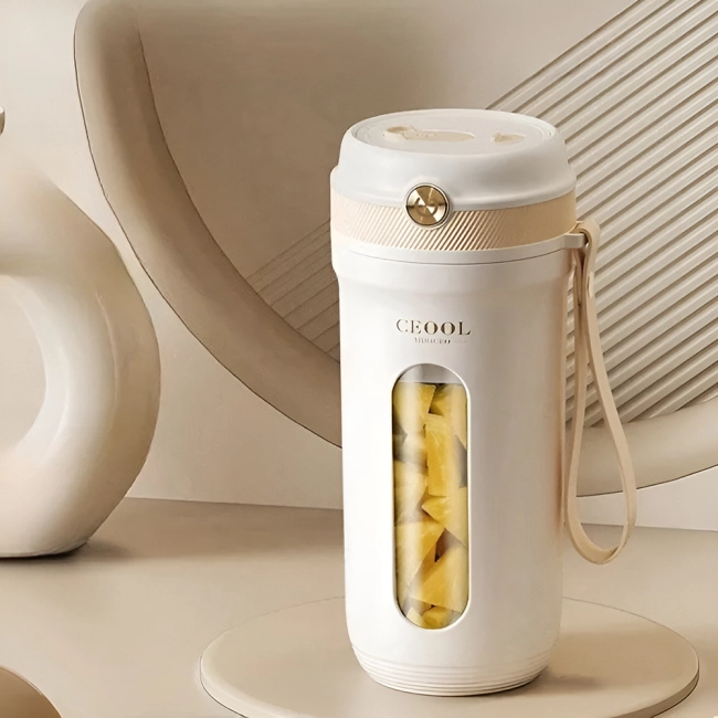 пляшка з блендером для смузі